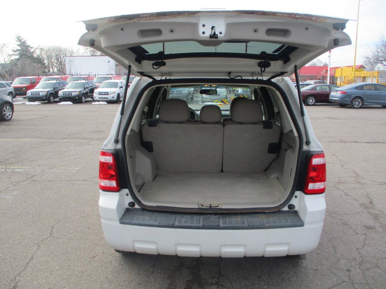 Used 2010 Ford Escape XLT FWD image 6