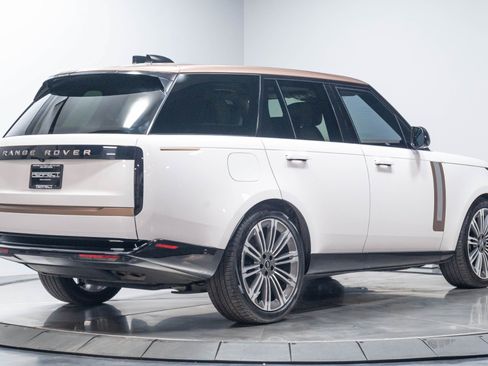 Used 2023 Land Rover Range Rover SV AWD/4WD image 27