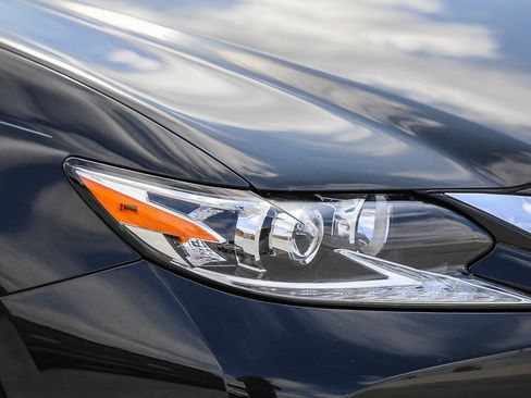 Used 2017 Lexus ES 350 FWD image 8