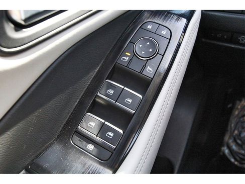 Used 2023 Nissan Rogue SL image 20