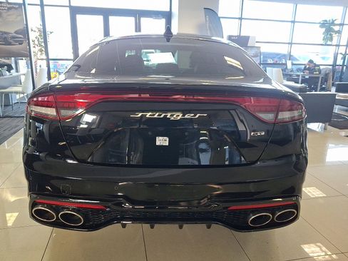 Used 2023 Kia Stinger GT2 image 5
