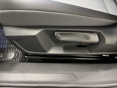 New 2025 Volkswagen ID.4 Pro