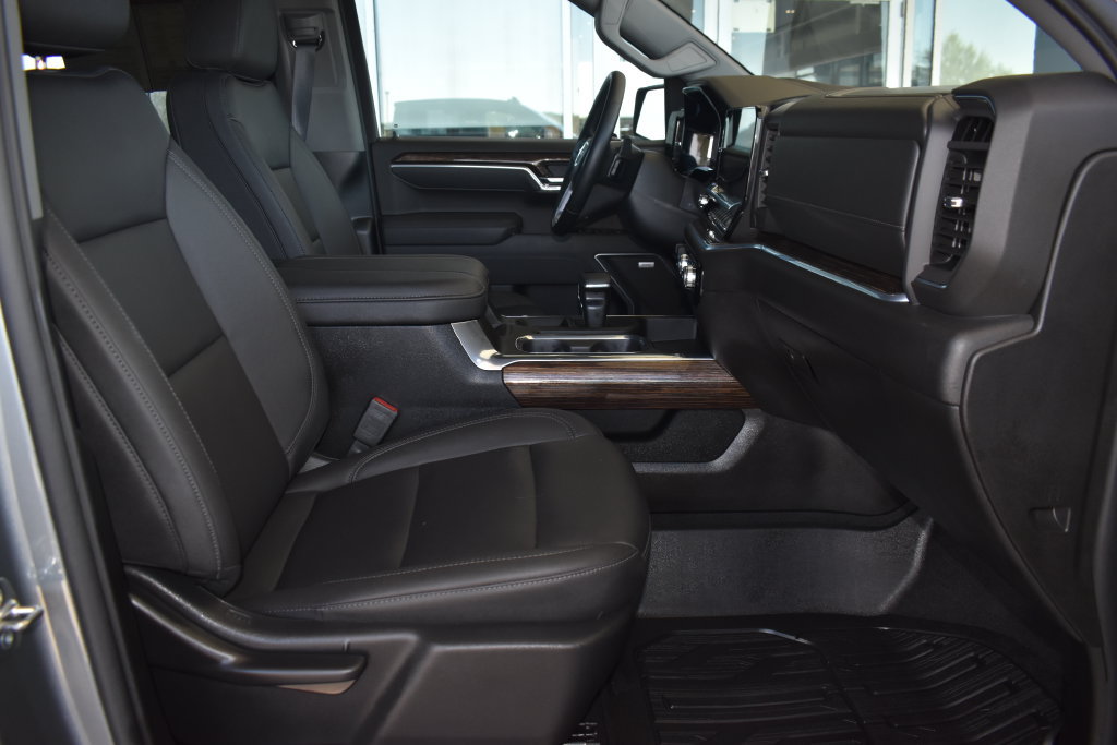 Used 2026 GMC Sierra 1500 Elevation w/ Elevation Premium Package AWD/4WD image 5