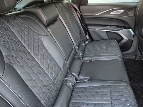 New 2026 Cadillac Lyriq V w/ Exterior Carbon Fiber Package AWD/4WD image 32