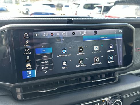 Used 2025 Jeep Gladiator Rubicon w/ Safety Group AWD/4WD image 12