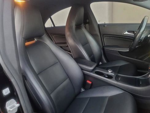 Used 2014 Mercedes-Benz CLA 250 4MATIC image 9