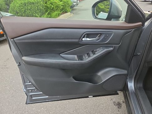 Certified 2023 Nissan Rogue SL AWD/4WD image 16