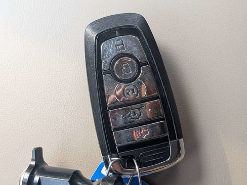 Used 2022 Lincoln Nautilus FWD w/ Premium Package image 33