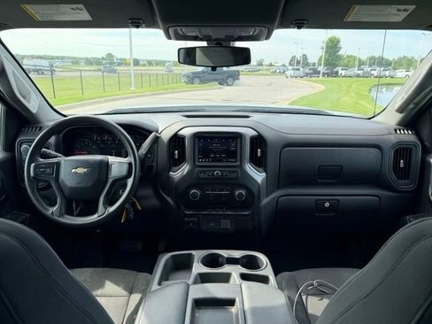 Used 2020 Chevrolet Silverado 1500 Custom w/ Custom Value Package AWD/4WD image 6