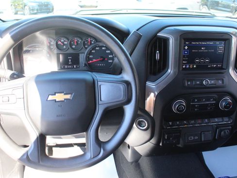 Used 2024 Chevrolet Silverado 2500 Custom w/ Custom Value Package AWD/4WD image 14