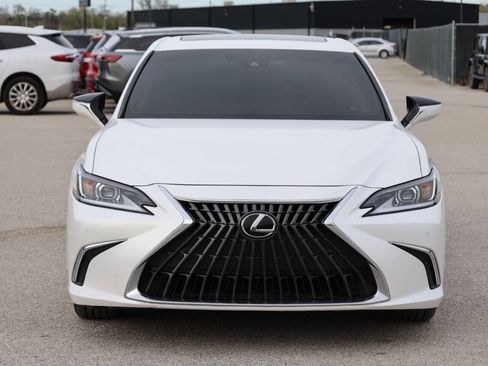 Used 2023 Lexus ES 250 w/ Premium Package AWD/4WD image 2