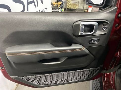 Used 2022 Jeep Gladiator Mojave w/ LED Lighting Group AWD/4WD image 6