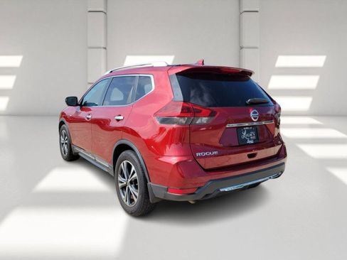 Used 2018 Nissan Rogue SL w/ Premium Package FWD image 5