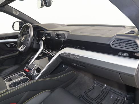 Used 2021 Lamborghini Urus image 86