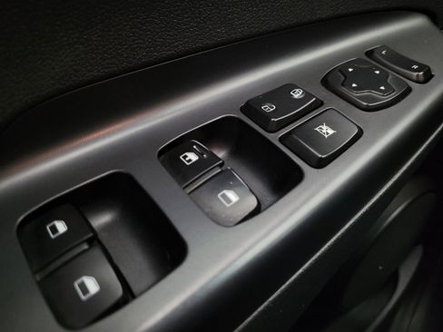 Used 2018 Hyundai Kona SE FWD image 27