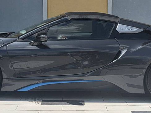 Used 2019 BMW i8 Roadster AWD/4WD image 6