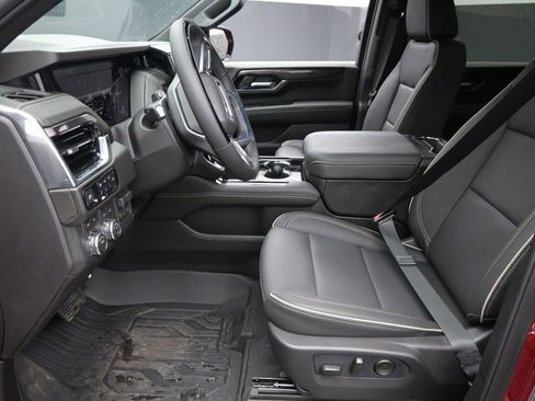 New 2026 GMC Yukon XL Elevation image 16