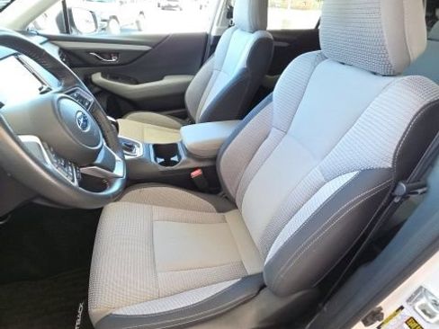Used 2023 Subaru Outback Premium AWD/4WD image 11