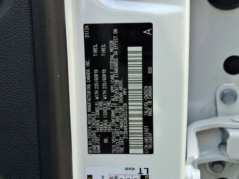 Used 2024 Lexus RX 350 Premium image 25