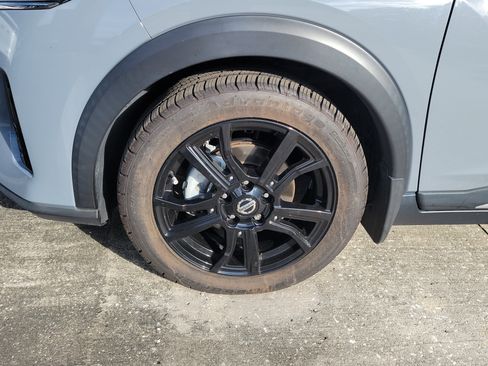 Used 2021 Nissan Kicks SR w/ SR Premium Package FWD image 5