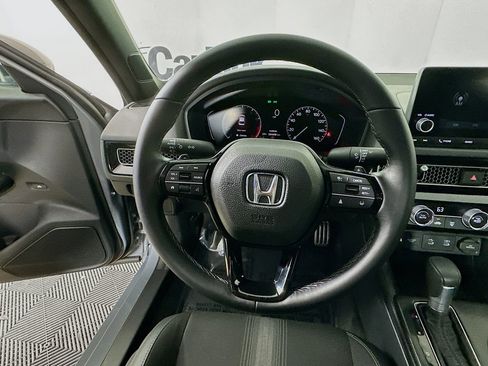 Used 2025 Honda Civic Sport image 13