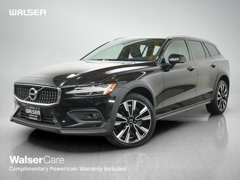 Used 2021 Volvo V60 T5 Cross Country w/ Climate Package AWD/4WD image 1