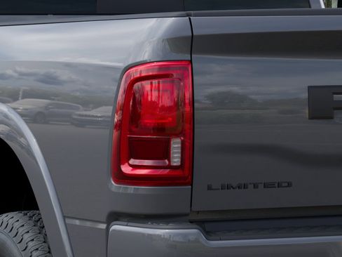 New 2026 RAM 2500 Limited AWD/4WD image 9
