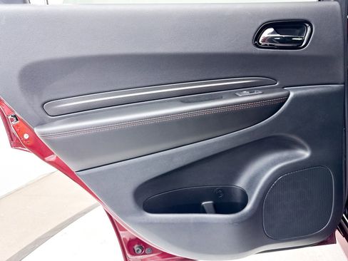 Used 2025 Dodge Durango GT image 34