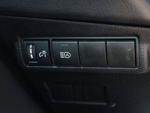 Used 2024 Toyota Corolla Cross LE AWD/4WD image 23