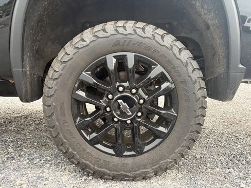 Used 2025 Chevrolet Silverado 2500 LTZ w/ Trail Boss Package AWD/4WD image 7