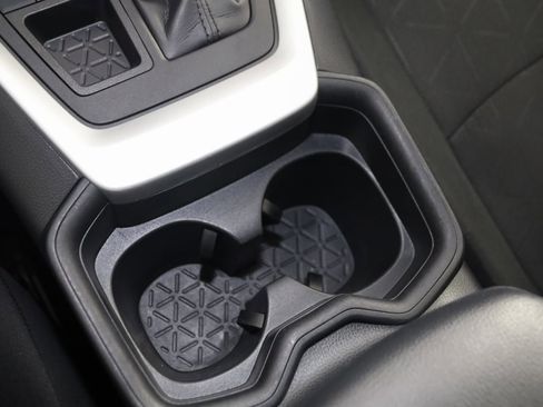 Used 2021 Toyota RAV4 XLE image 25