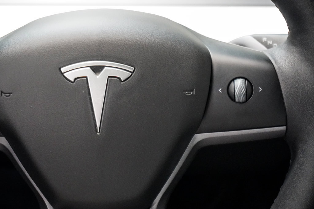 Used 2024 Tesla Model Y Long Range AWD/4WD image 14