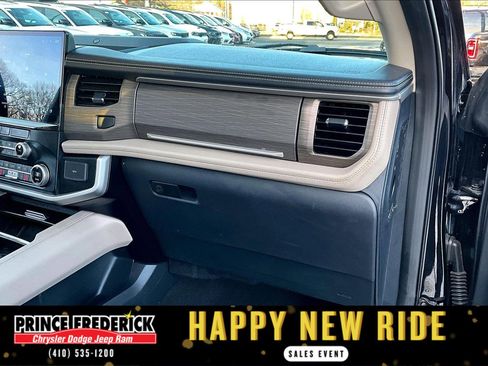 Used 2024 Ford Expedition Max Limited image 13