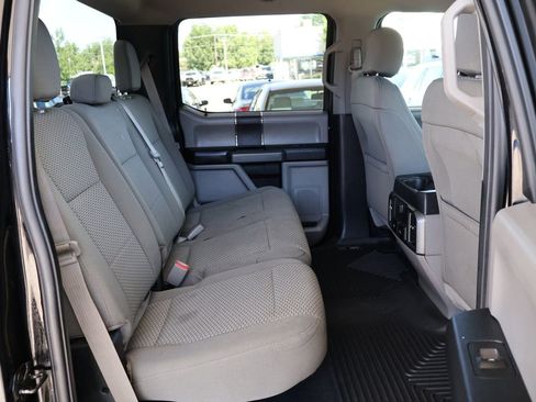 Used 2017 Ford F150 XLT image 21