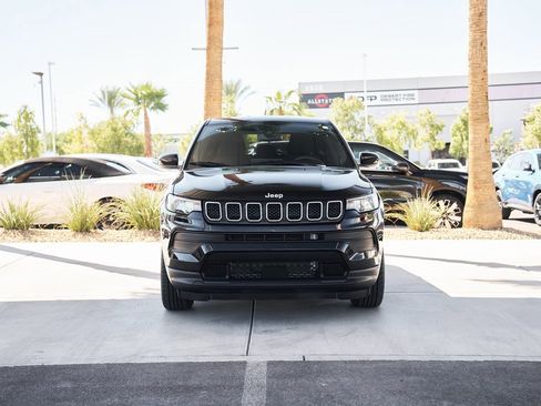 Used 2023 Jeep Compass Sport image 6