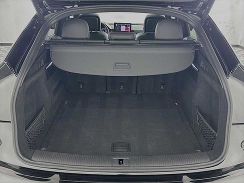 Certified 2025 Audi Q5 2.0T Premium Plus w/ Premium Plus Package AWD/4WD image 25