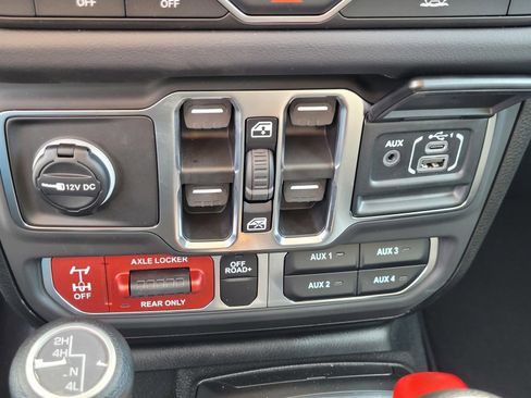 New 2026 Jeep Gladiator Mojave image 21