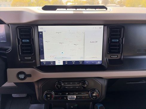 Used 2023 Ford Bronco Wildtrak AWD/4WD image 17