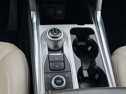 Used 2022 Ford Explorer Platinum w/ Equipment Group 601A image 6