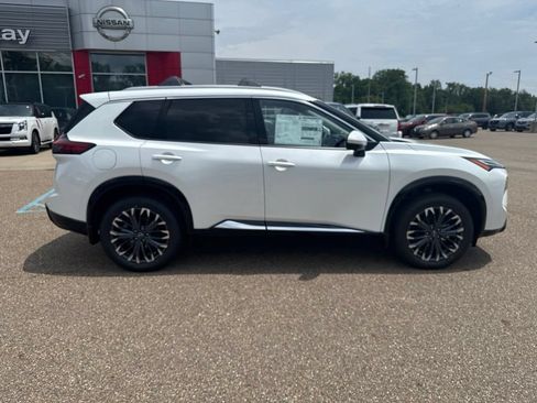 New 2026 Nissan Rogue Platinum AWD/4WD image 8