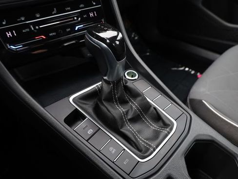 Used 2025 Volkswagen Jetta Sport image 20