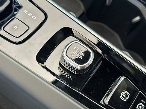 New 2026 Volvo XC60 T8 Plus w/ Climate Package AWD/4WD image 19