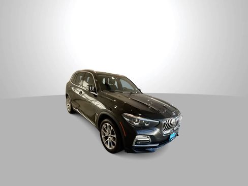 Used 2021 BMW X5 xDrive40i w/ Premium Package 2 AWD/4WD image 2