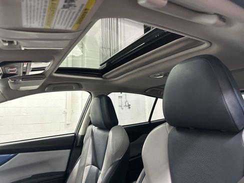 Used 2021 Subaru Crosstrek Hybrid w/ Moonroof Package w/Navigation image 34