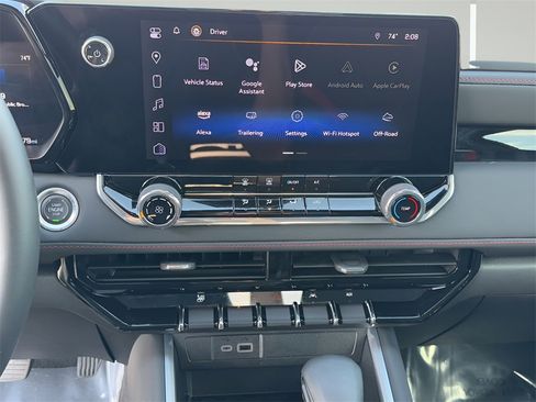 Used 2024 Chevrolet Colorado Z71 w/ Advanced Trailering Package image 8