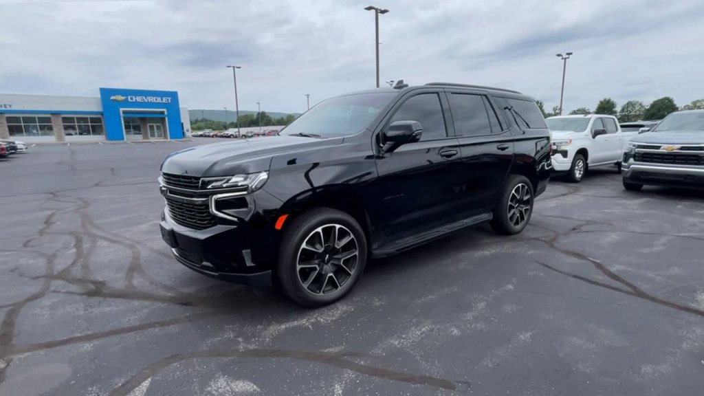 Used 2022 Chevrolet Tahoe RST w/ Luxury Package AWD/4WD image 4