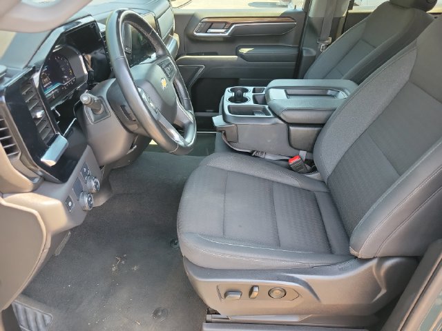 Used 2025 Chevrolet Silverado 1500 LT RWD image 12