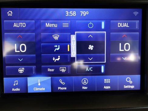 Used 2020 Ford F150 Lariat w/ Equipment Group 502A Luxury AWD/4WD image 50