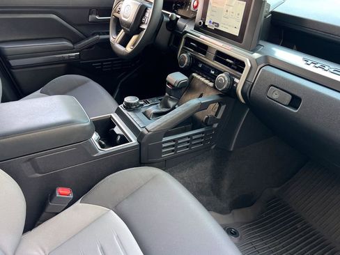 Certified 2025 Toyota Tacoma TRD Sport AWD/4WD image 18