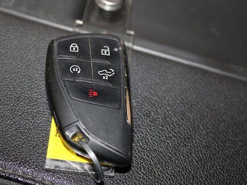 Used 2024 GMC Sierra 1500 Elevation w/ LPO, Elevation Black Package image 15